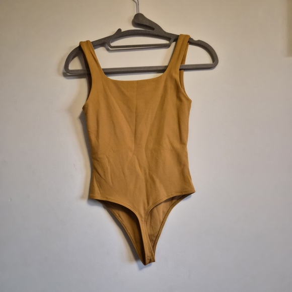 Babaton Camel Brown Top - Picture 4 of 4